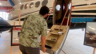 El Beechcraft King Air 200 utilizado para trasladar a Ismael 'El Mayo' Zambada tras su detención fue incorporado a un museo en Nuevo México como parte de una exhibición sobre la lucha contra el crimen organizado.