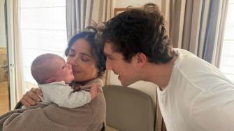 Salma Hayek se convierte en abuela; conoce al nuevo integrante