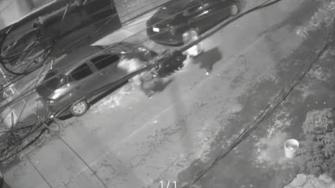 Jennifer y su novio fueron atacados con un cuchillo por la expareja de ella en Gustavo A. Madero. Él permanece hospitalizado tras recibir dos puñaladas y Jennifer exige la detención de su agresora, quien presuntamente continúa amenazándola.