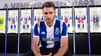 ¡Se acabó el 7! Santi Gimenez revela el número que usará