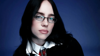 Billie Eilish sorprende con drástico cambio de look