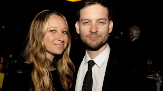 Tobey Maguire oficia la boda de su exesposa