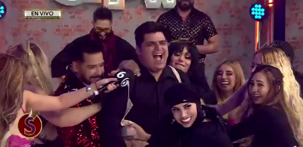 A Lalo Elizondo no le cierra la faja