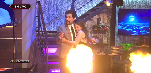 ¿Se quema Nashla en programa en vivo?