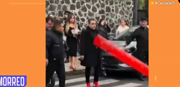 Esteban Macías causa sensación en evento 