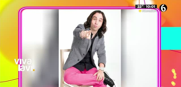 Así lucía Carlos 'Chicken' de Vivalavi Mx con pelo largo