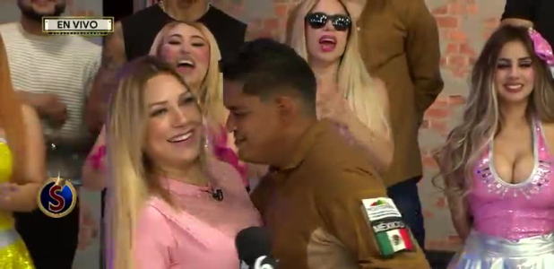 Guille 'El Guardia' intenta robarle un beso a Nataly