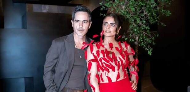 Aislinn Derbez y Mauricio Ochamnn son captados en Las Vegas