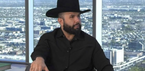 Carín León es criticado tras posponer concierto en Las Vegas