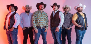 Grupo Frontera sorprendió a pareja de fans en su boda