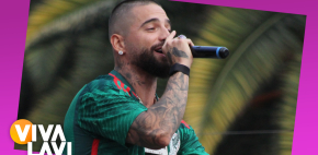 Maluma lanza a fans camisa de México y se agarran a golpes