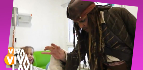 Johnny Depp sorprende a niños en hospital de Madrid