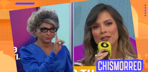 La Maestra Resurrección se pone celosa de Natalia