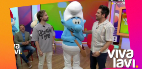 Confunden a 'Chicken' y Violeta con un pitufo