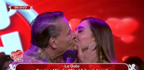 Alfredo Adame se da tremendo beso con Aleida