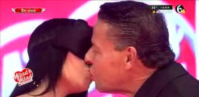 Participante besa a Alfredo Adame ¿por error?