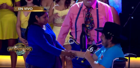 Aficionado pide matrimonio en pleno programa