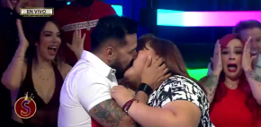 'Pana' le da su primer beso de amor a Irma