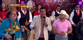 Pako Bernal cumple el sueño de tener una computadora