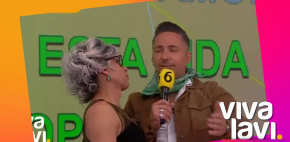 Alex B le dedica romántica canción a la Maestra Resurrección