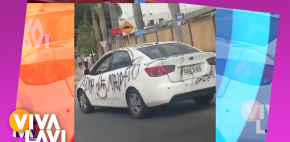 Mujer engañada pinta carro de su ex novio
