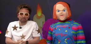 'Chicken' confuende a Chucky con su esposa