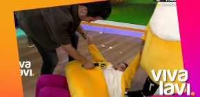 'Pollos' se vuelven locos por su huevos en VivalaviMx