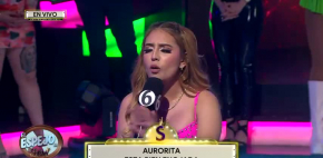 Aurora expone fuerte discusión en camerino con Roger el productor