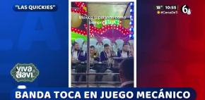 Banda toca durante juego mecánico