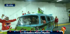 Le hacen entrega a 'Don Francisco' de su camioneta