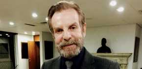 Alejandro Tommasi lleva una relación a distancia; no conoce a su novia