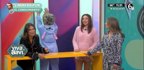 Atrevida pijama que luce hoy la Maestra Resurrección