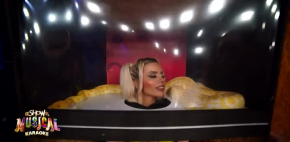 Tamara se pone coqueta con esta serpiente