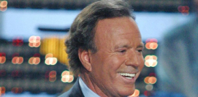 Difunden supuestos mensajes de las denunciantes de Julio Iglesias
