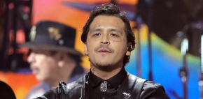 Christian Nodal presume su nuevo tatuaje