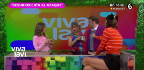 ¿No quieren a la Maestra Resurrección en VivalaviMx'?