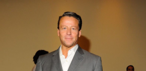 Alfredo Adame regresa al teatro 'Dramas y Caballeros'