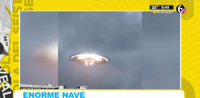 Enorme nave es grabada en Chile