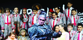 Famosos asisten al estreno de 'Matilda: El Musical'