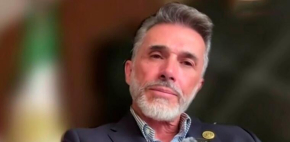 Sergio Mayer explota tras ser cuestionado por dobletear sueldos