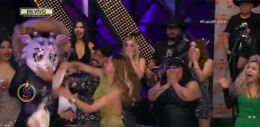 Tremendo pastelazo para Renata Dragón