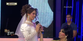 Aylin sorprende en la pasarela de novias