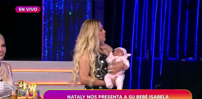 Nataly presenta su bebé Isabela