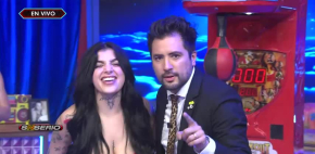 En 'SNSerio' Karely Ruiz le dedicó golpe a Kim Shantal