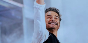 Ricardo Arjona sorprende a fan durante su show