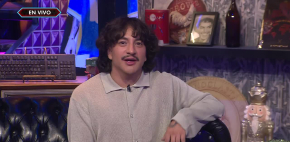 Mario Aguilar estrena radical cambio de look
