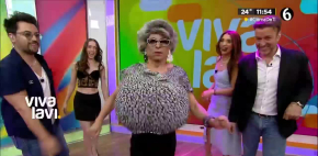 La Maestra Resurrección se hace un discreto 'arreglito'