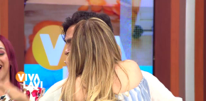Gina Pastor le roba un beso a Eduardo Orozco 'El Doc'