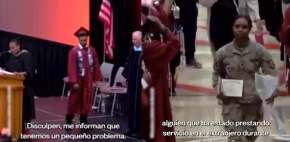 Militar sorprende a su hermano el día de su graduación