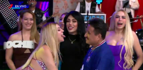Le apuestan beso a 'La Rodilla'